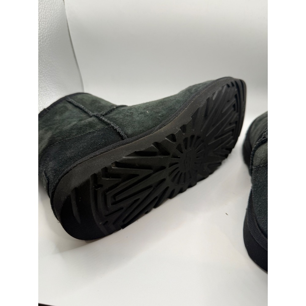 UGG Australia Women's Classic Short Boot Charcoal Suede Sheepskin Lined Size 7 - Picture 4 of 5